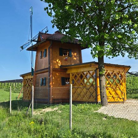 Unique Wooden Holiday House In Nature Lukovica pri Domžalah Esterno foto